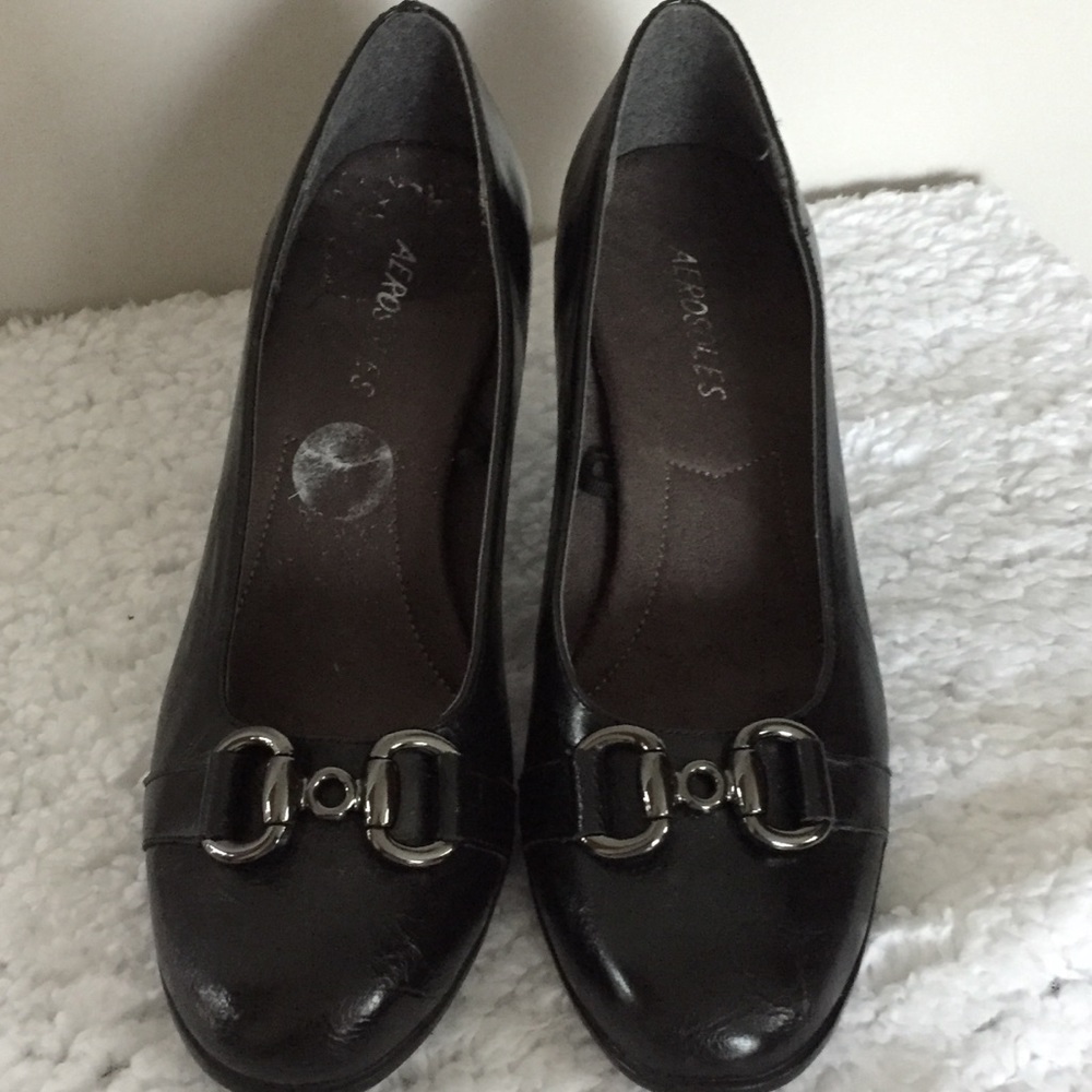 Aerosols Black Pump size 8